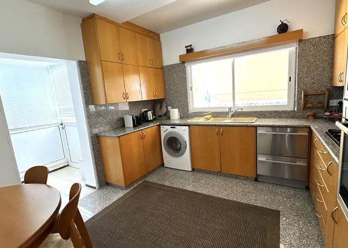 Modern 3bdr_top Floor_lux_suite_balcony Διαμέρισμα Λεμεσός